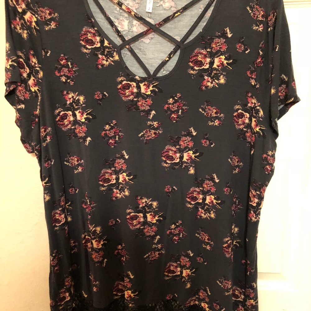 Maurices short-sleeved shirt